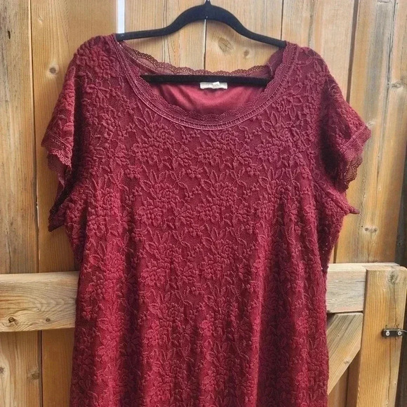 Maurices  Womens Plus Size in Red Zinfandel Double Lined Lace Dress Size XXL - Picture 3 of 15